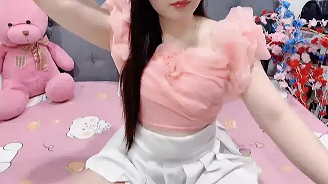 Funikio online show from April 16, 2026, 1:28 am