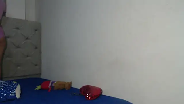 Snapshot of Melody_phillips2 chatting on November 15, 2025, 10:52 am Melody phillips2 online show from November 15, 2025, 10:52 am