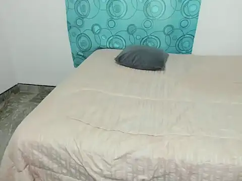 Snapshot of MonicaGarcia_ chatting on November 25, 2025, 9:42 am MonicaGarcia online show from November 25, 2025, 9:42 am