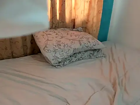 Snapshot of MonicaGarcia_ chatting on March 7, 2025, 8:11 pm MonicaGarcia online show from March 7, 2025, 8:11 pm