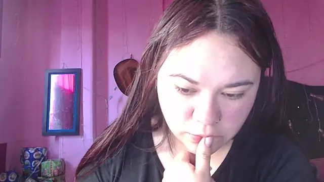 Snapshot of NikkiRous_ chatting on December 19, 2025, 12:51 pm NikkiRous online show from December 19, 2025, 12:51 pm