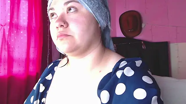 Snapshot of NikkiRous_ chatting on February 19, 2026, 1:08 pm NikkiRous online show from February 19, 2026, 1:08 pm