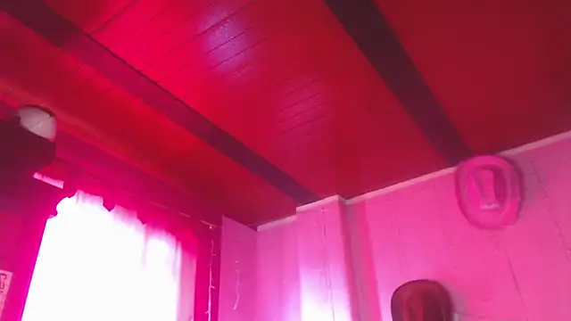 Snapshot of NikkiRous_ chatting on June 13, 2026, 2:04 pm NikkiRous online show from June 13, 2026, 2:04 pm