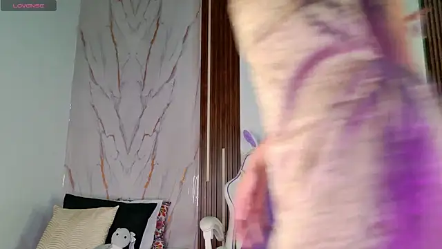 mia 099 online show from September 9, 2025, 8:18 pm