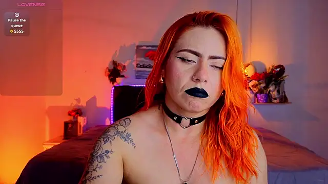 Snapshot of Dulce_charlottee chatting on October 29, 2025, 7:57 pm Dulce charlottee online show from October 29, 2025, 7:57 pm