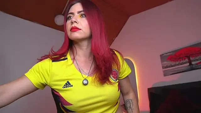 Snapshot of Dulce_charlottee chatting on June 23, 2026, 7:34 pm Dulce charlottee online show from June 23, 2026, 7:34 pm