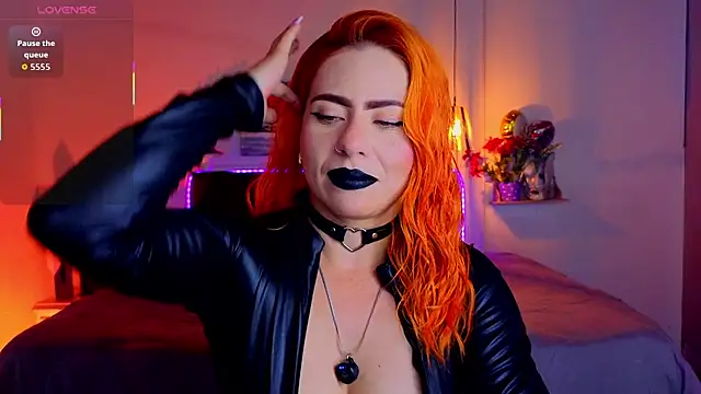 Snapshot of Dulce_charlottee chatting on October 30, 2025, 7:44 pm Dulce charlottee online show from October 30, 2025, 7:44 pm