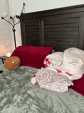 BrattyBae xo online show from March 8, 2025, 9:40 pm