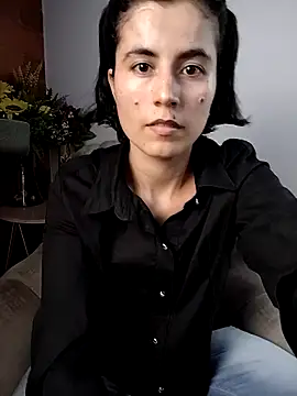 kanela3434 online show from February 20, 2026, 9:39 pm