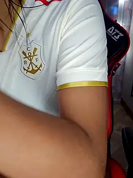 Snapshot of moreninhasilva chatting on September 18, 2025, 8:01 pm moreninhasilva online show from September 18, 2025, 8:01 pm