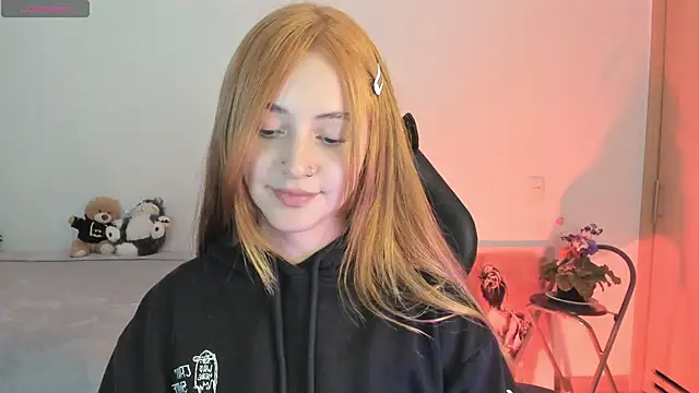 annie mora online show from December 19, 2025, 3:43 am