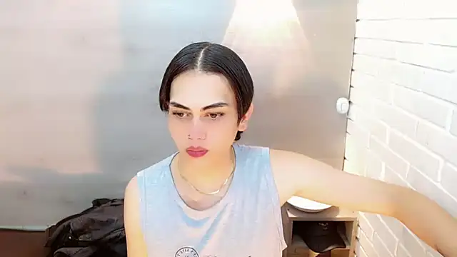 Daniela Pink  online show from October 28, 2025, 7:57 pm