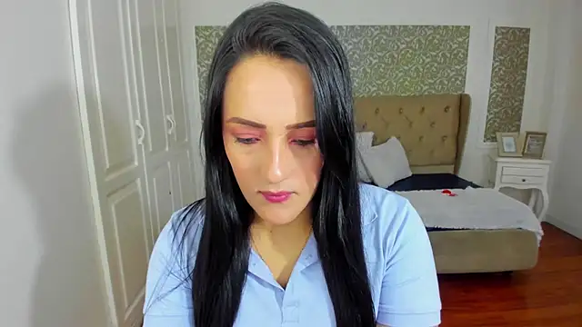 KimWessel  online show from June 2, 2026, 7:47 pm