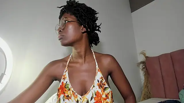 Snapshot of Tahira_21_ chatting on December 1, 2025, 7:04 pm Tahira 21 online show from December 1, 2025, 7:04 pm