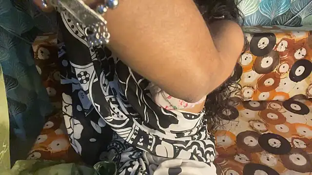 shuhana  online show from November 28, 2025, 5:07 am