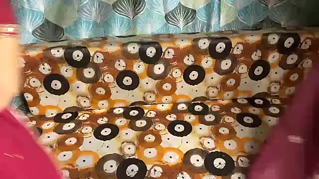 shuhana  online show from April 19, 2026, 4:35 am