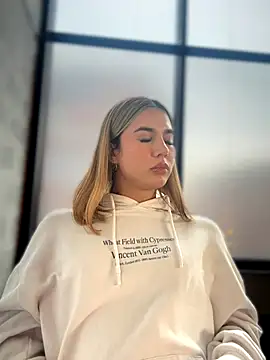 Snapshot of Jules_Anderson chatting on November 21, 2025, 9:36 pm Jules Anderson online show from November 21, 2025, 9:36 pm