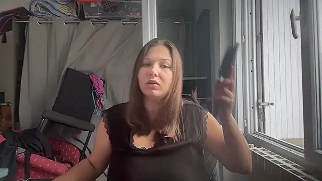 Snapshot of minette-sexy chatting on November 7, 2025, 12:53 pm minette-sexy online show from November 7, 2025, 12:53 pm