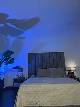 Snapshot of milaivanova chatting on November 25, 2025, 11:32 am milaivanova online show from November 25, 2025, 11:32 am