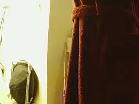 Snapshot of L0cKyseven77 chatting on March 5, 2025, 2:46 am L0cKyseven77 online show from March 5, 2025, 2:46 am