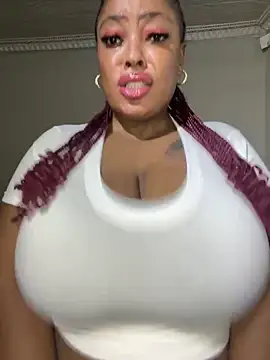 Snapshot of Katamia25 chatting on March 21, 2025, 4:28 am Katamia25 online show from March 21, 2025, 4:28 am