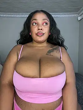 Snapshot of Katamia25 chatting on February 15, 2025, 8:22 am Katamia25 online show from February 15, 2025, 8:22 am