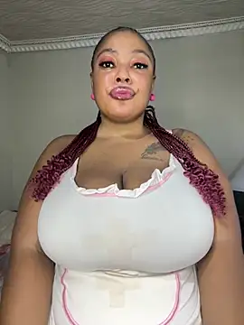 Snapshot of Katamia25 chatting on March 15, 2025, 3:51 am Katamia25 online show from March 15, 2025, 3:51 am