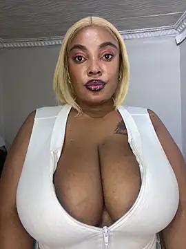 Snapshot of Katamia25 chatting on March 9, 2025, 4:49 am Katamia25 online show from March 9, 2025, 4:49 am