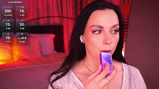 LunaNight online show from February 21, 2026, 8:33 pm