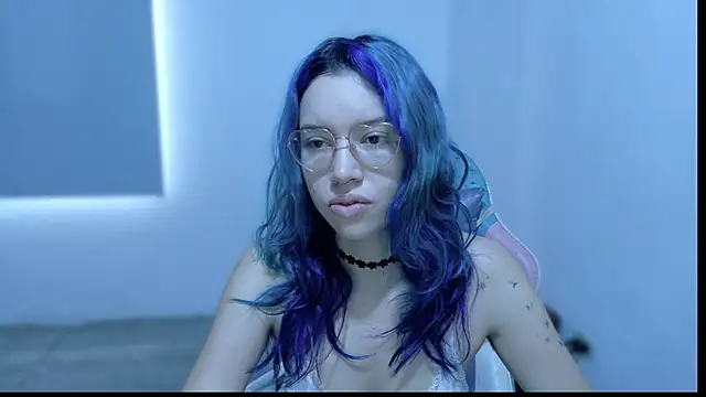 WandaDoll online show from April 18, 2026, 12:40 pm