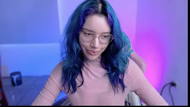 WandaDoll online show from April 18, 2026, 7:07 pm