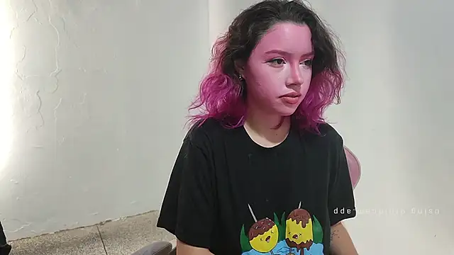 WandaDoll online show from November 28, 2025, 12:16 pm