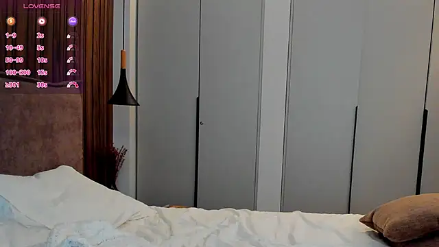 Molly sweetie online show from November 4, 2025, 7:12 am