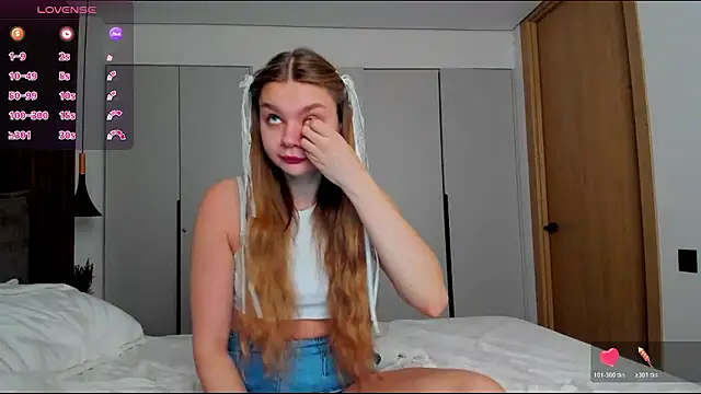 Molly sweetie online show from February 19, 2026, 8:33 am