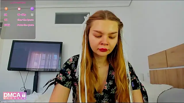 Snapshot of Molly_sweetie chatting on May 13, 2026, 6:31 am Molly sweetie online show from May 13, 2026, 6:31 am
