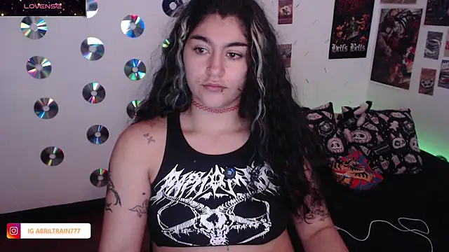 abril666 online show from November 18, 2025, 3:26 pm