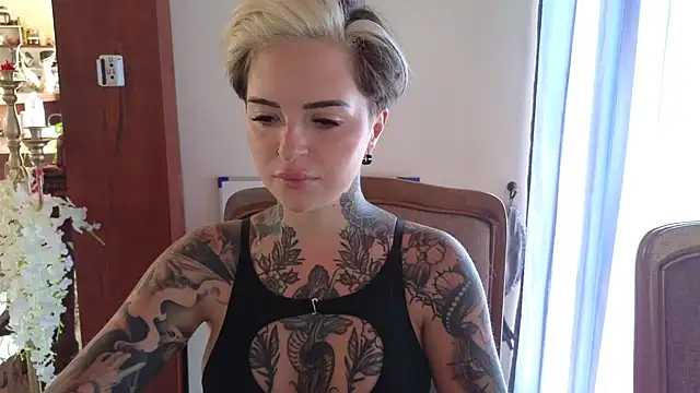 Rubyrichhxo online show from March 16, 2026, 4:31 am