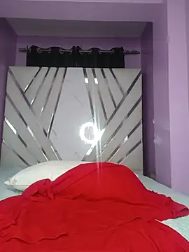 Pretty-queen123 online show from April 21, 2026, 10:33 am