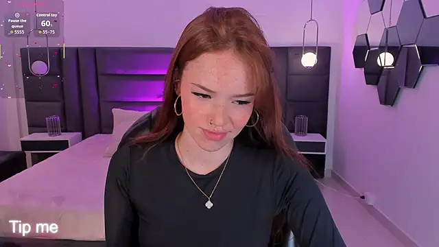 CorinneRusso online show from January 15, 2026, 4:38 am