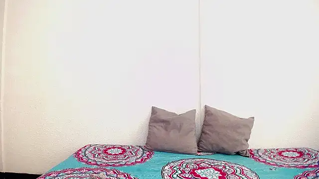 Snapshot of _joanne_and_oliver_ chatting on September 19, 2025, 4:22 pm joanne and oliver online show from September 19, 2025, 4:22 pm