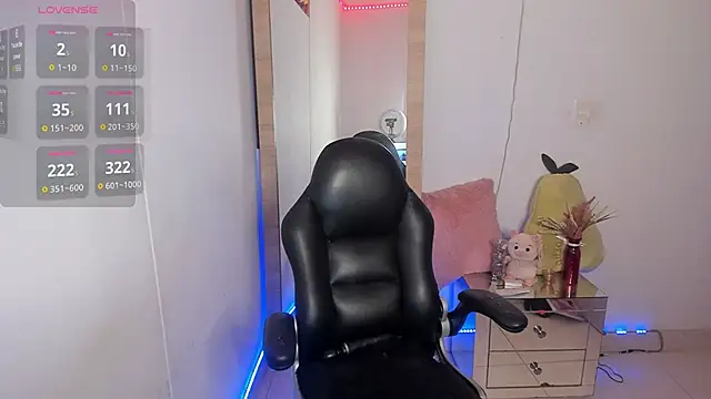 Snapshot of hellensexy chatting on September 18, 2025, 11:08 pm hellensexy online show from September 18, 2025, 11:08 pm