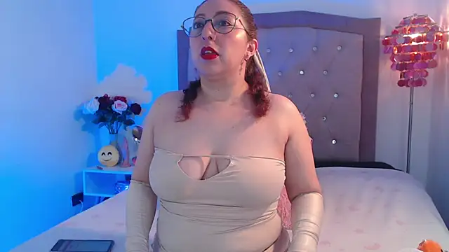 AnnadirtyXo online show from November 17, 2025, 4:38 am