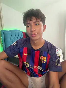 Leonarrrd 01 online show from March 10, 2026, 10:25 pm