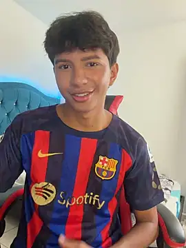 Snapshot of Leonarrrd_01 chatting on January 31, 2026, 8:51 pm Leonarrrd 01 online show from January 31, 2026, 8:51 pm