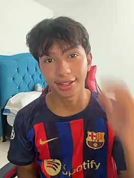 Snapshot of Leonarrrd_01 chatting on February 6, 2026, 9:11 pm Leonarrrd 01 online show from February 6, 2026, 9:11 pm