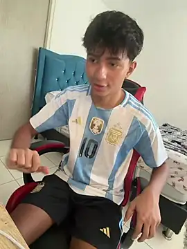 Leonarrrd 01 online show from March 31, 2026, 10:23 pm