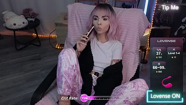 Kerry Kirk online show from November 7, 2025, 4:44 pm