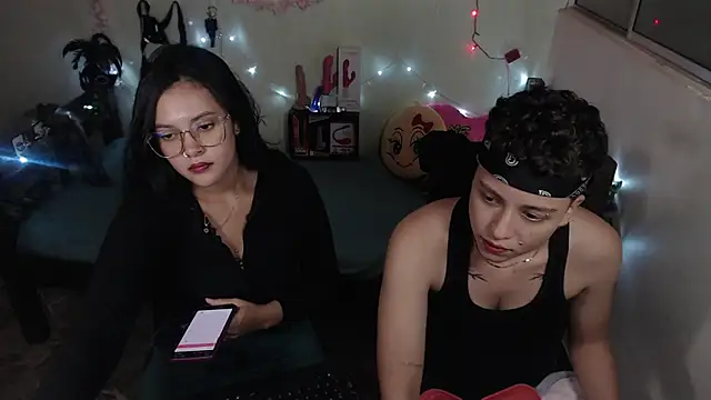 Snapshot of Antonella_Cruz02 chatting on February 19, 2025, 2:12 am Antonella Cruz02 online show from February 19, 2025, 2:12 am