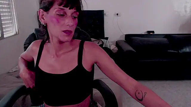 Snapshot of Sofii_floyd_ chatting on October 21, 2025, 6:29 pm Sofii floyd  online show from October 21, 2025, 6:29 pm