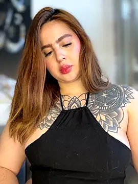 Snapshot of ValerieHilton chatting on October 20, 2025, 9:26 pm ValerieHilton online show from October 20, 2025, 9:26 pm